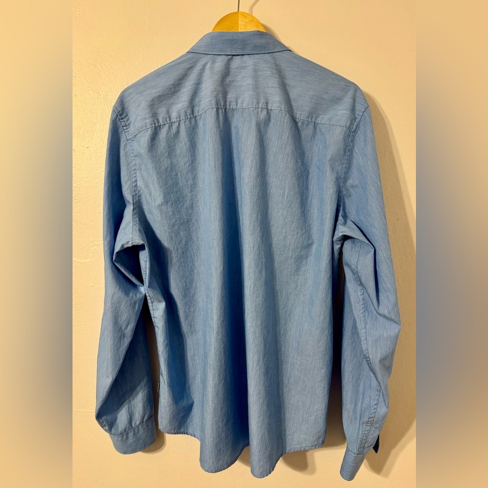 Calvin Klein long sleeve button down dress shirt Men’s XL slim fit - Picture 3 of 3